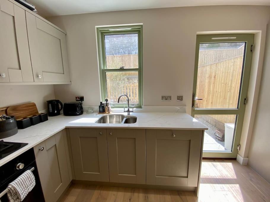 Luxurious Beach House Chesil Beach. Sleeps 6 Castletown  Exteriör bild